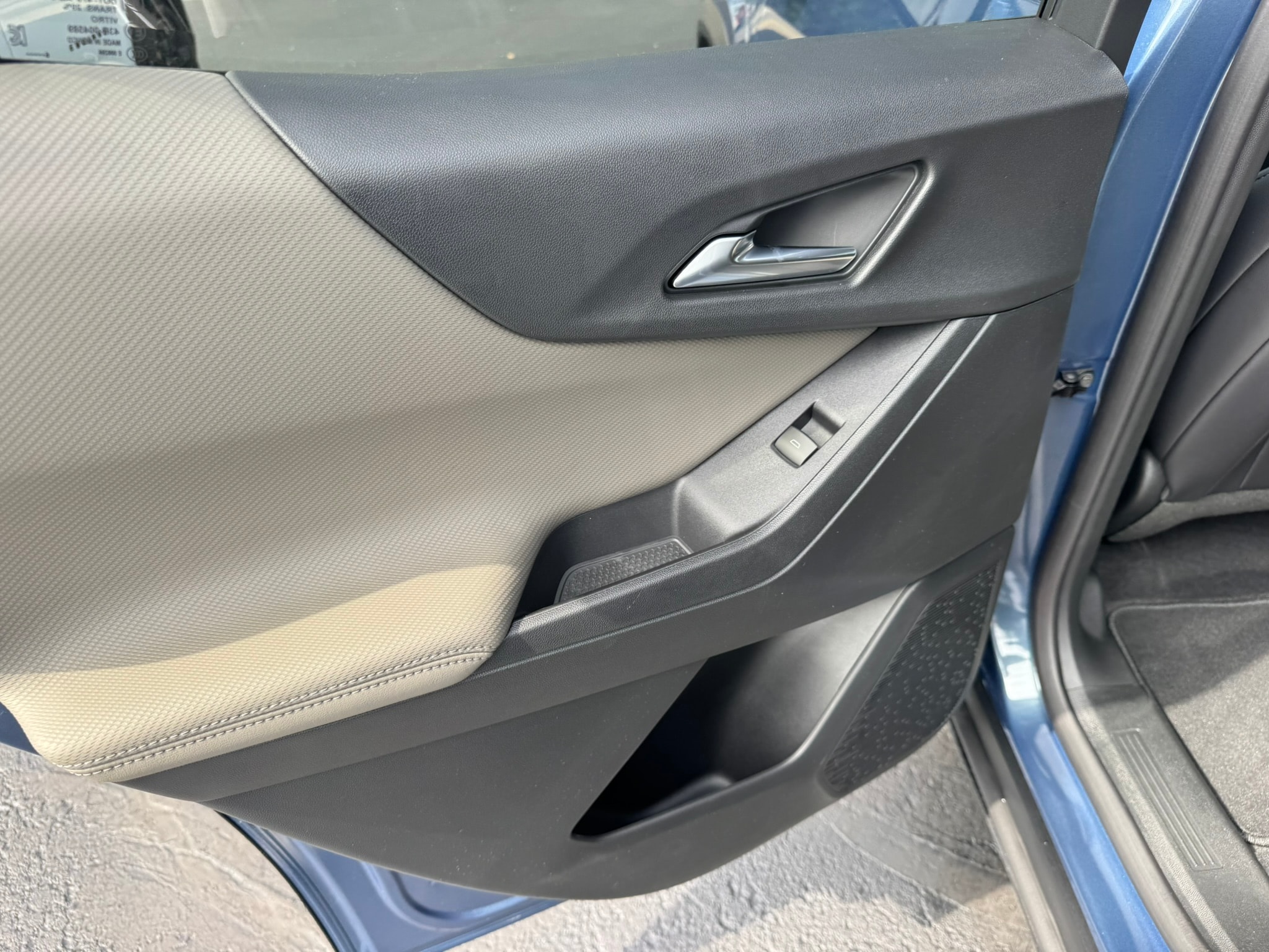 2027 Chevrolet Equinox LT - Photo 18