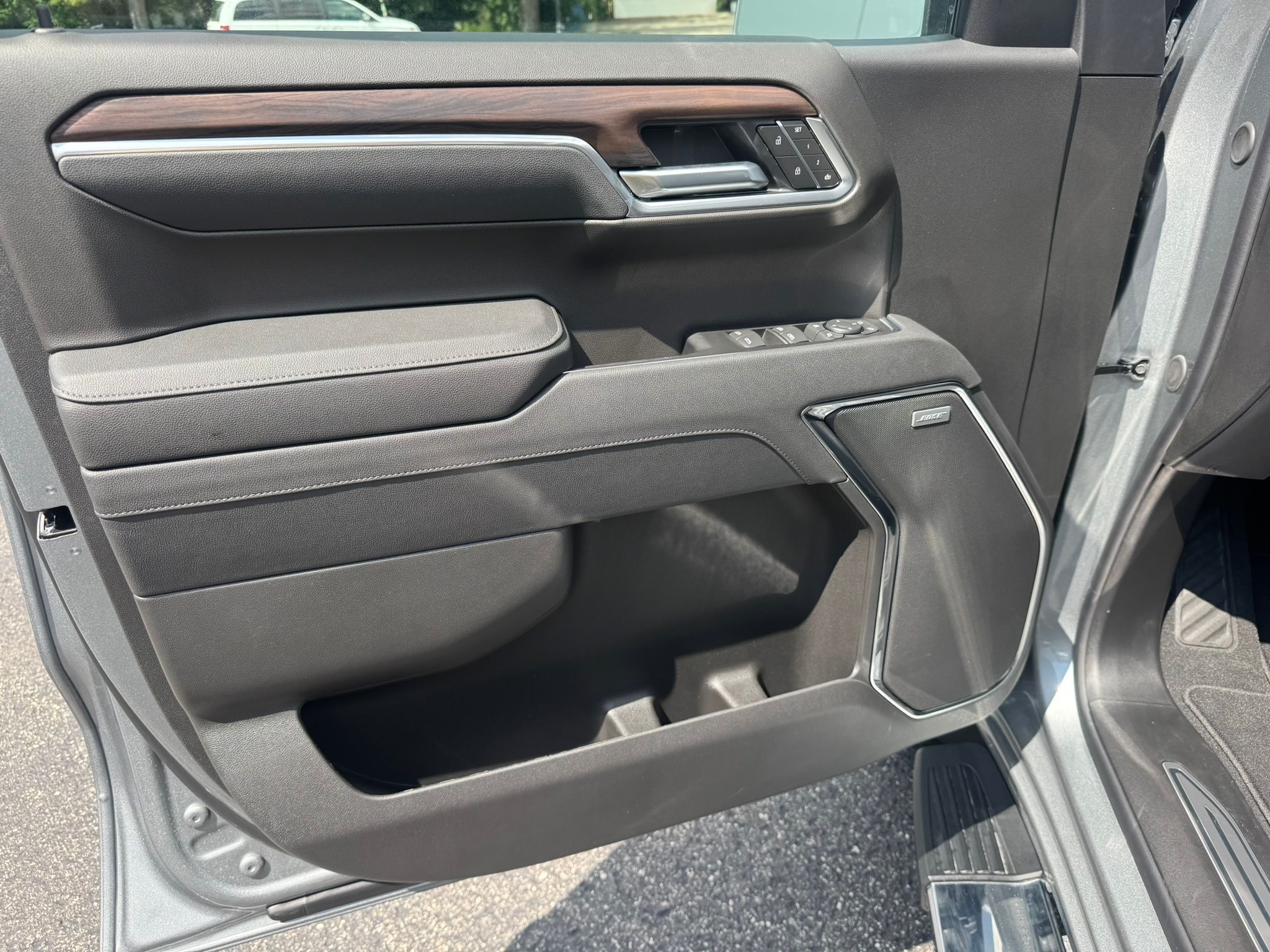 2026 GMC Sierra 1500 SLT - Photo 12
