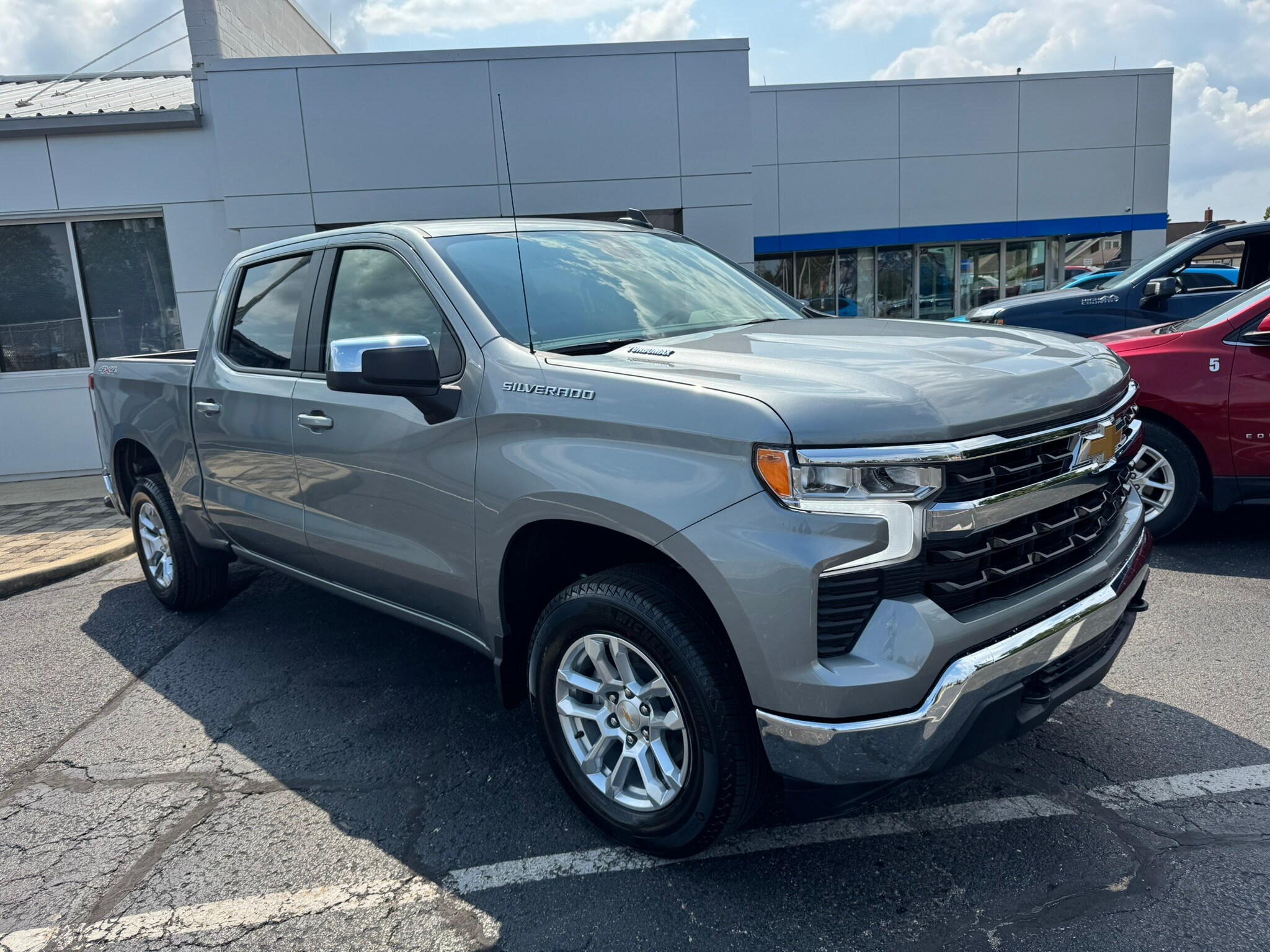 2026 Chevrolet Silverado 1500 LT photo 3