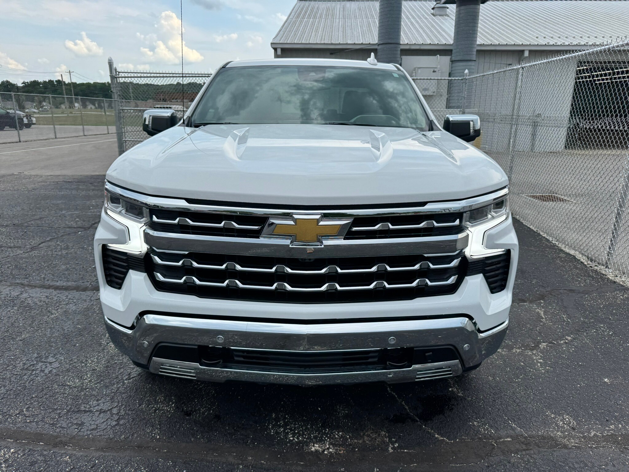 2026 Chevrolet Silverado 1500 LTZ photo 2