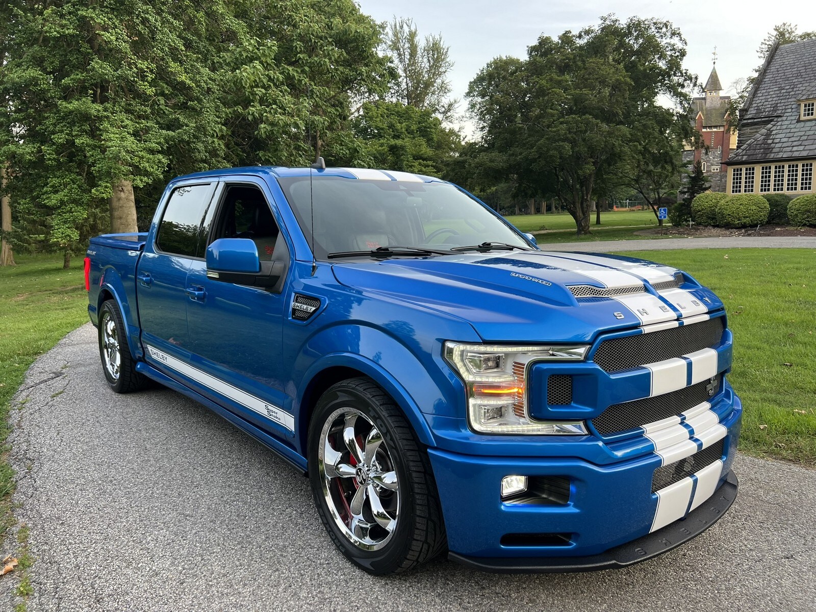 2020 Ford F-150 Lariat photo 2