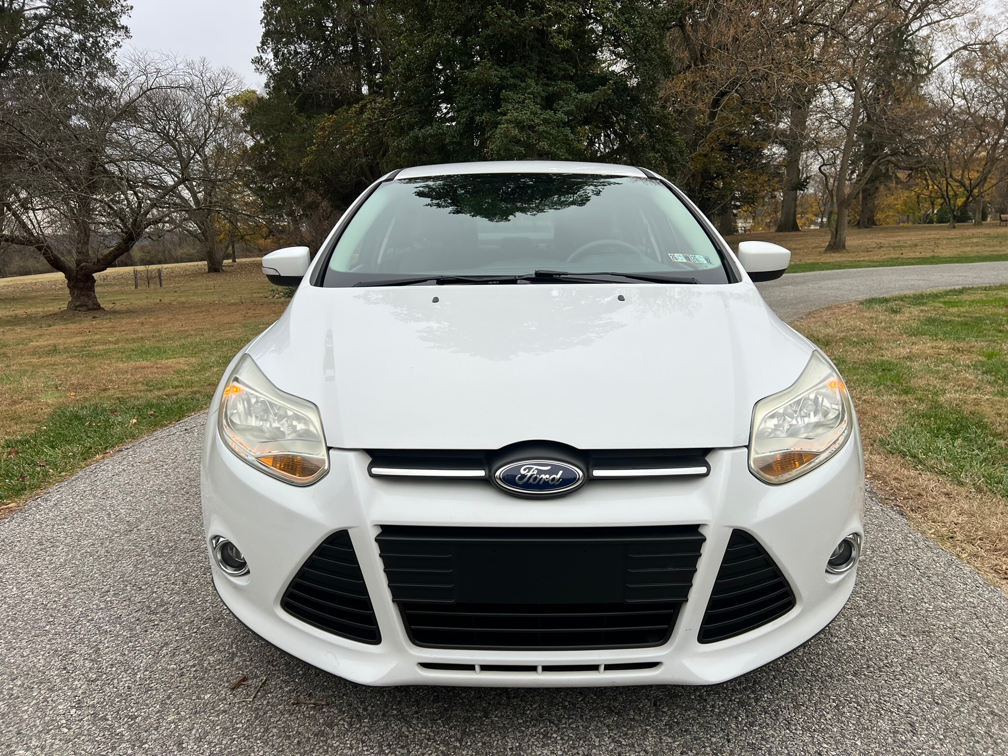 2012 Ford Focus Sedan photo 3