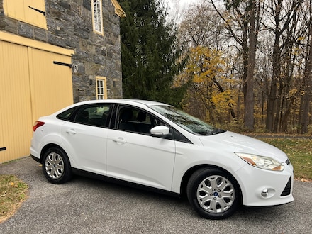 2012 Ford Focus SE 2.0L Sedan - Just Serviced, New Tires, and More