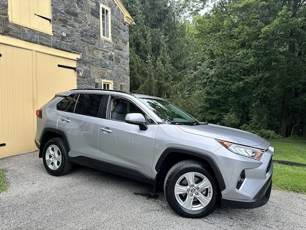 2020 Toyota RAV4 XLE AWD Audio Plus & Convenience Pkgs - Only 26,000 Miles
