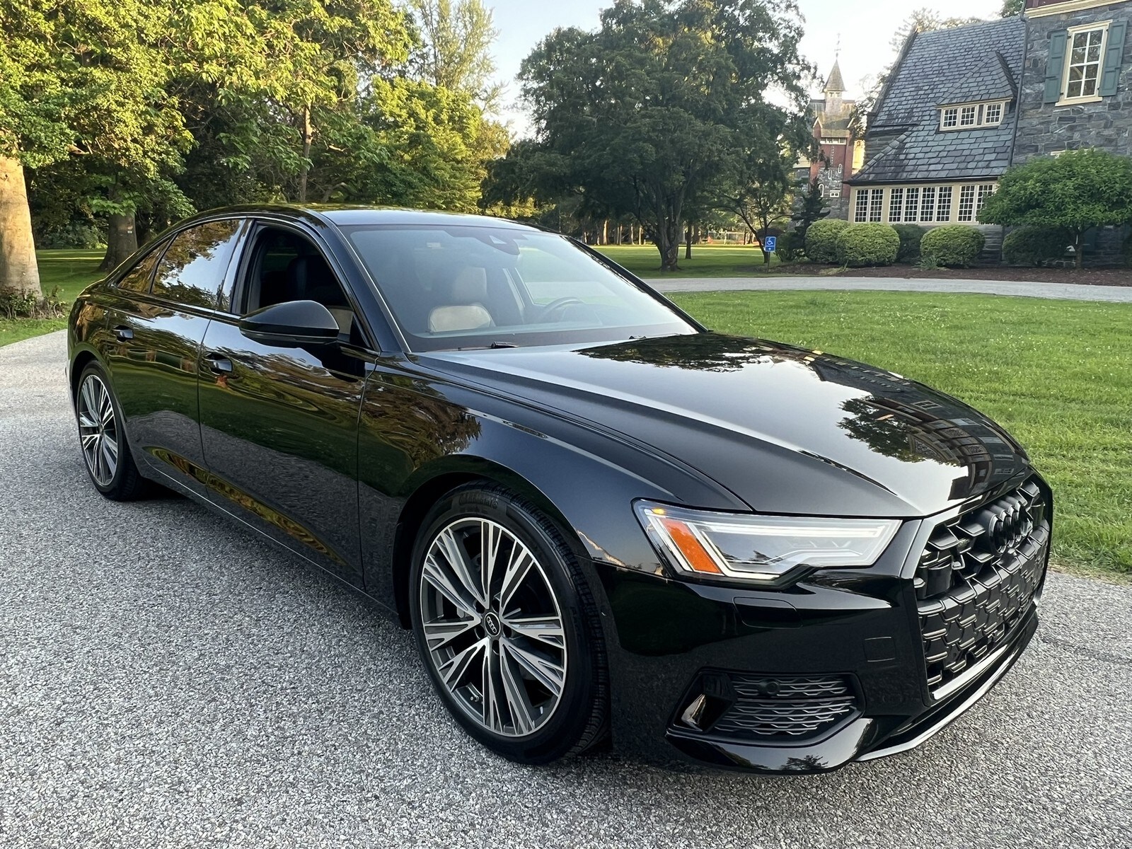 2024 Audi A6 Premium photo 2