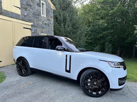 2023 Land Rover Range Rover P530 SE SWB - $151,510 MSRP