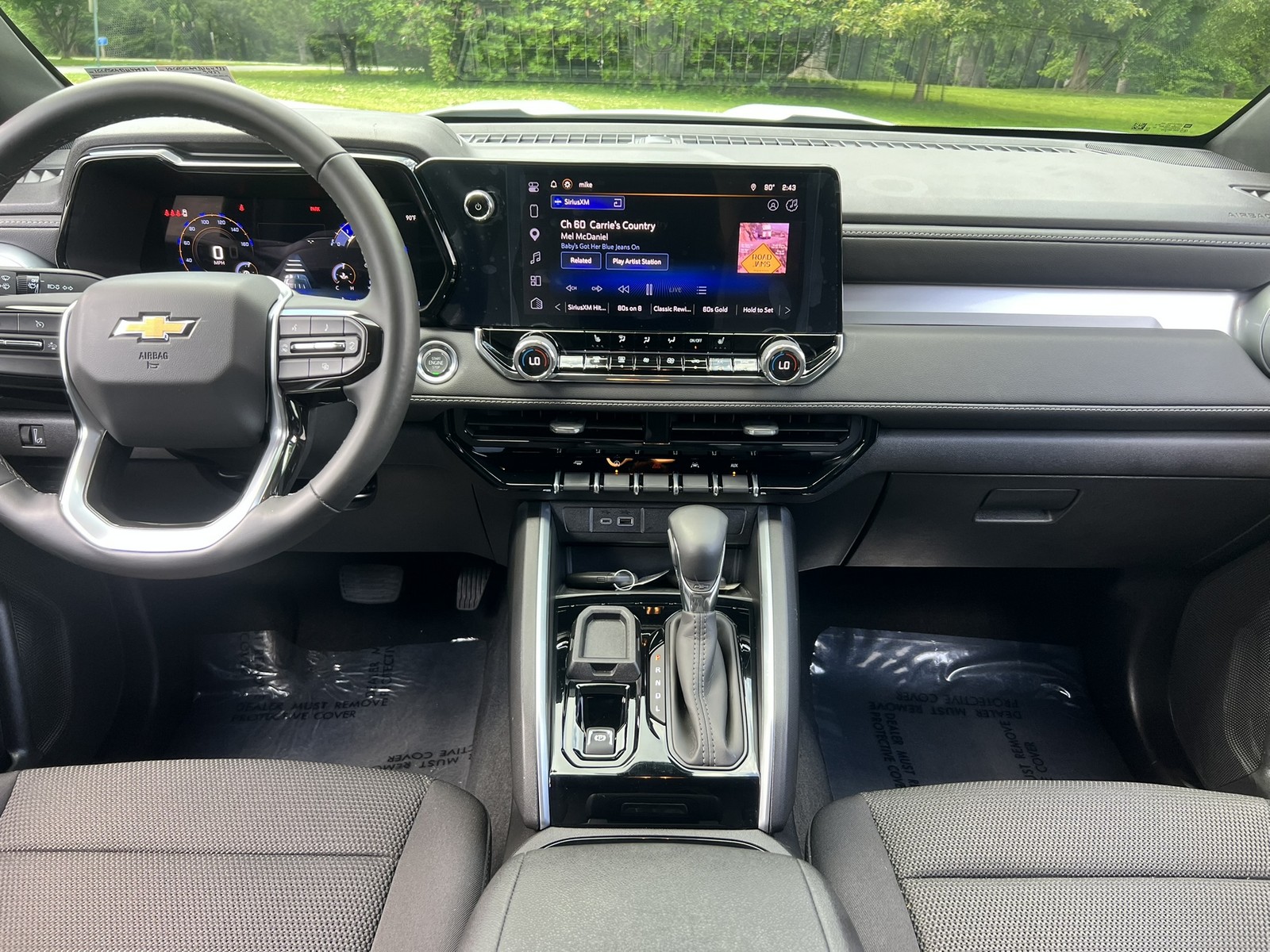 2025 Chevrolet Colorado LT - Photo 14