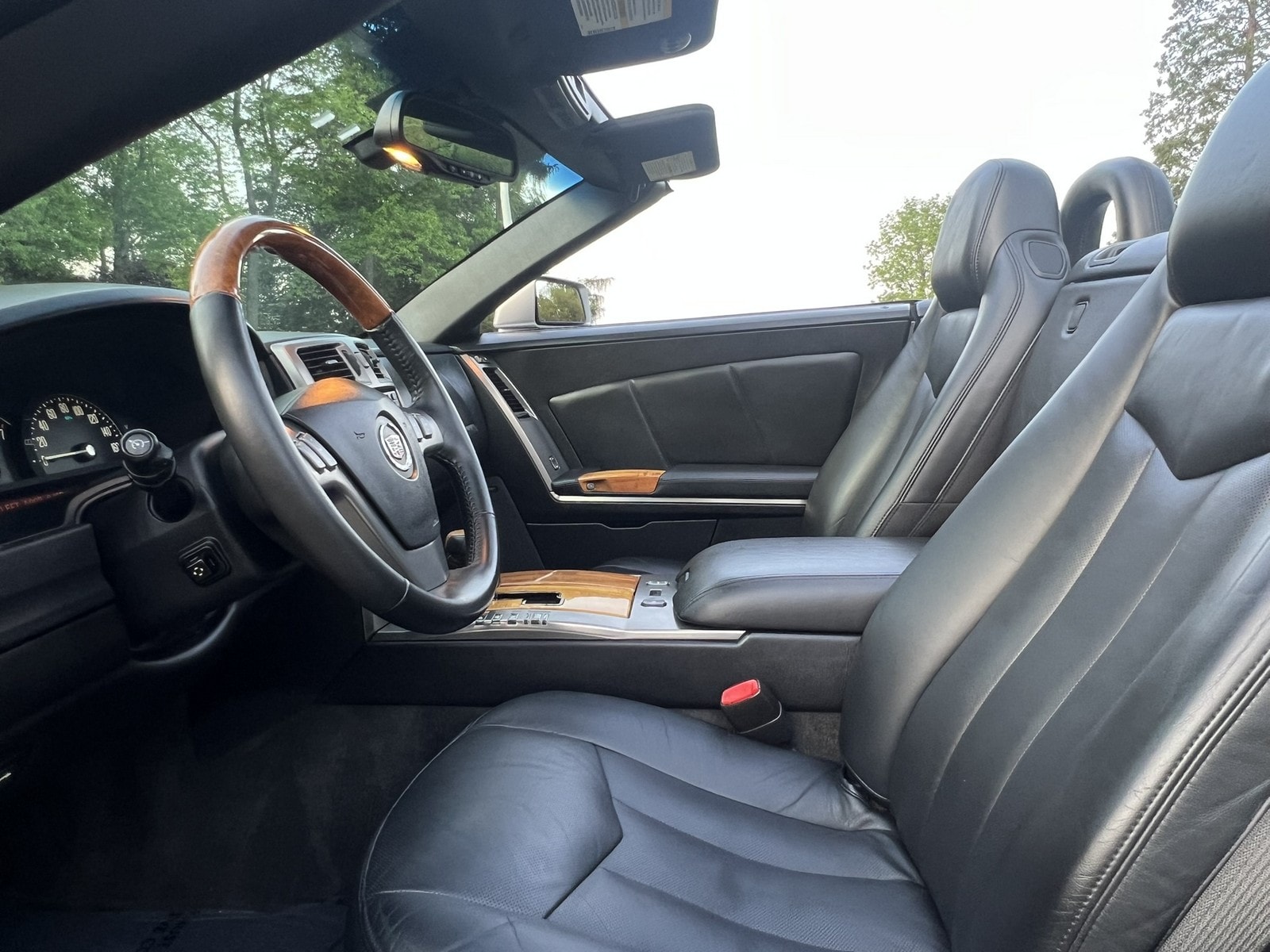 2004 Cadillac XLR Base - Photo 16