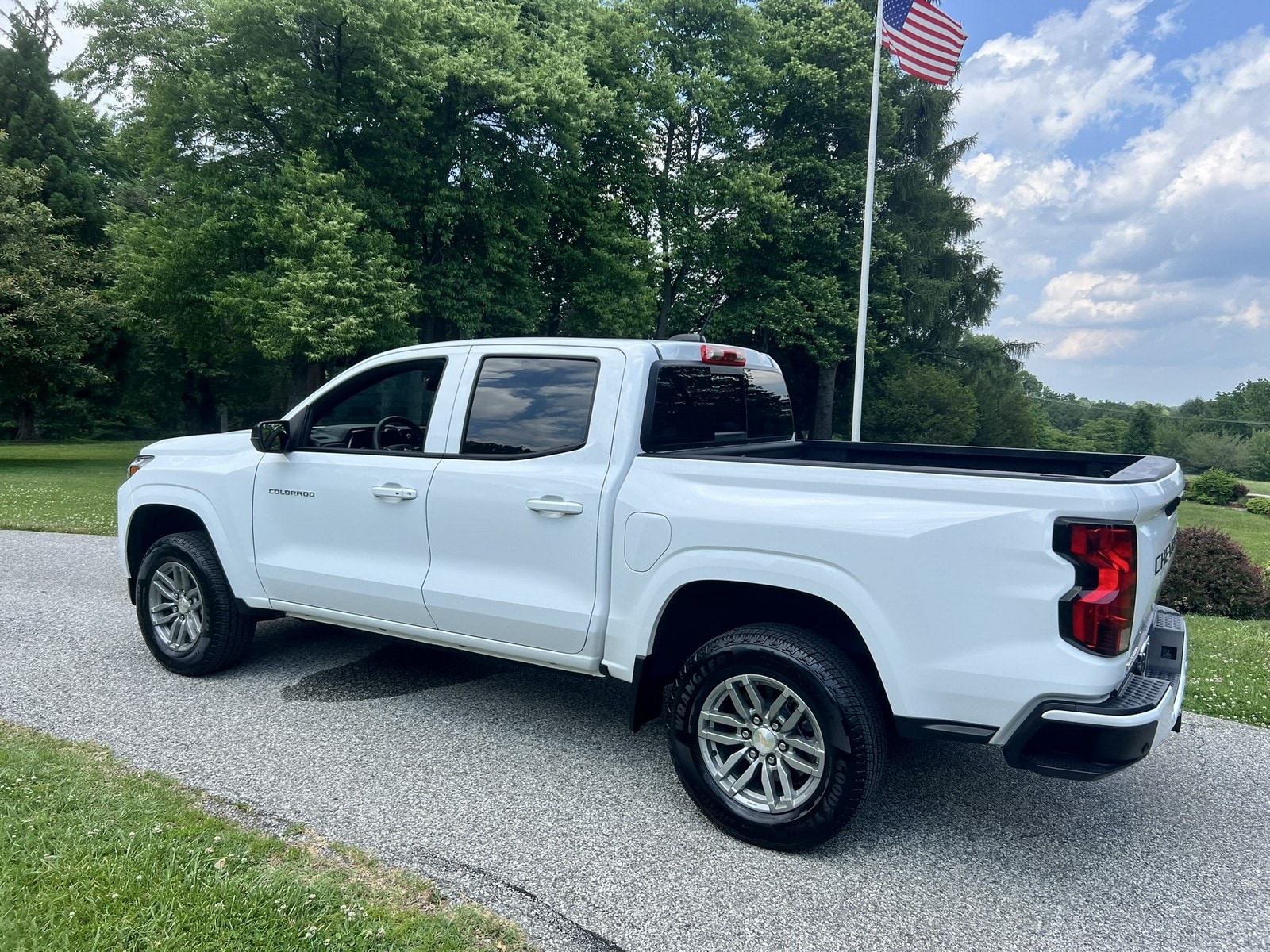2025 Chevrolet Colorado LT - Photo 7