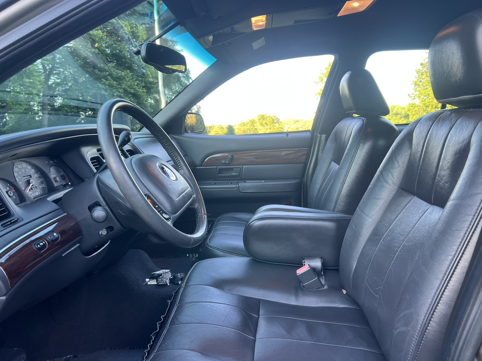 2003 Mercury Grand Marquis LS - Photo 16