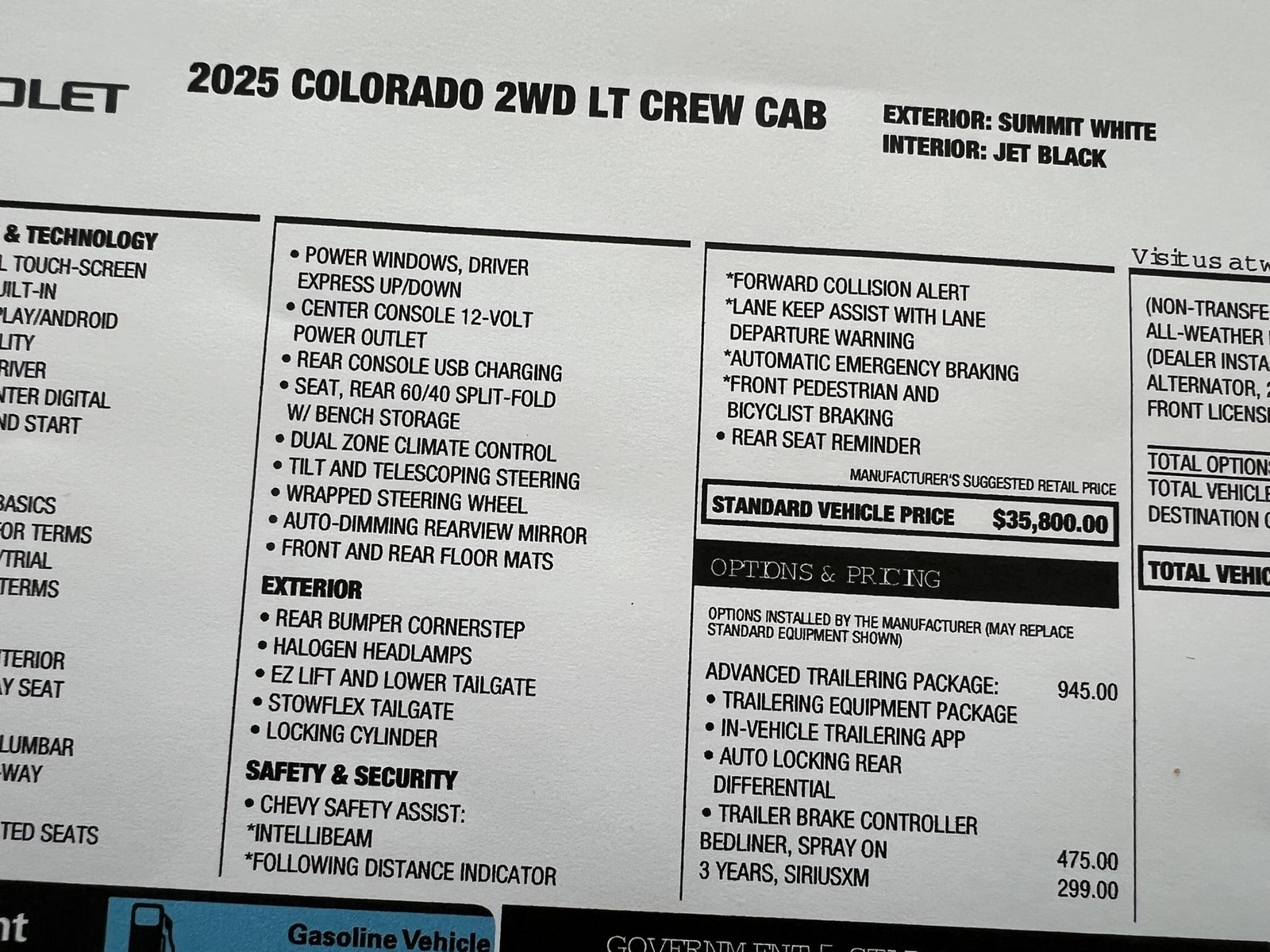 2025 Chevrolet Colorado LT - Photo 30