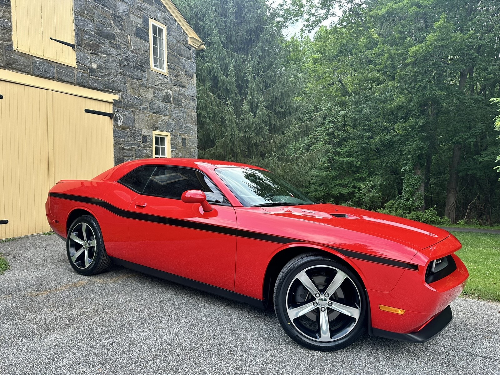 2014 Dodge Challenger R/T's photo