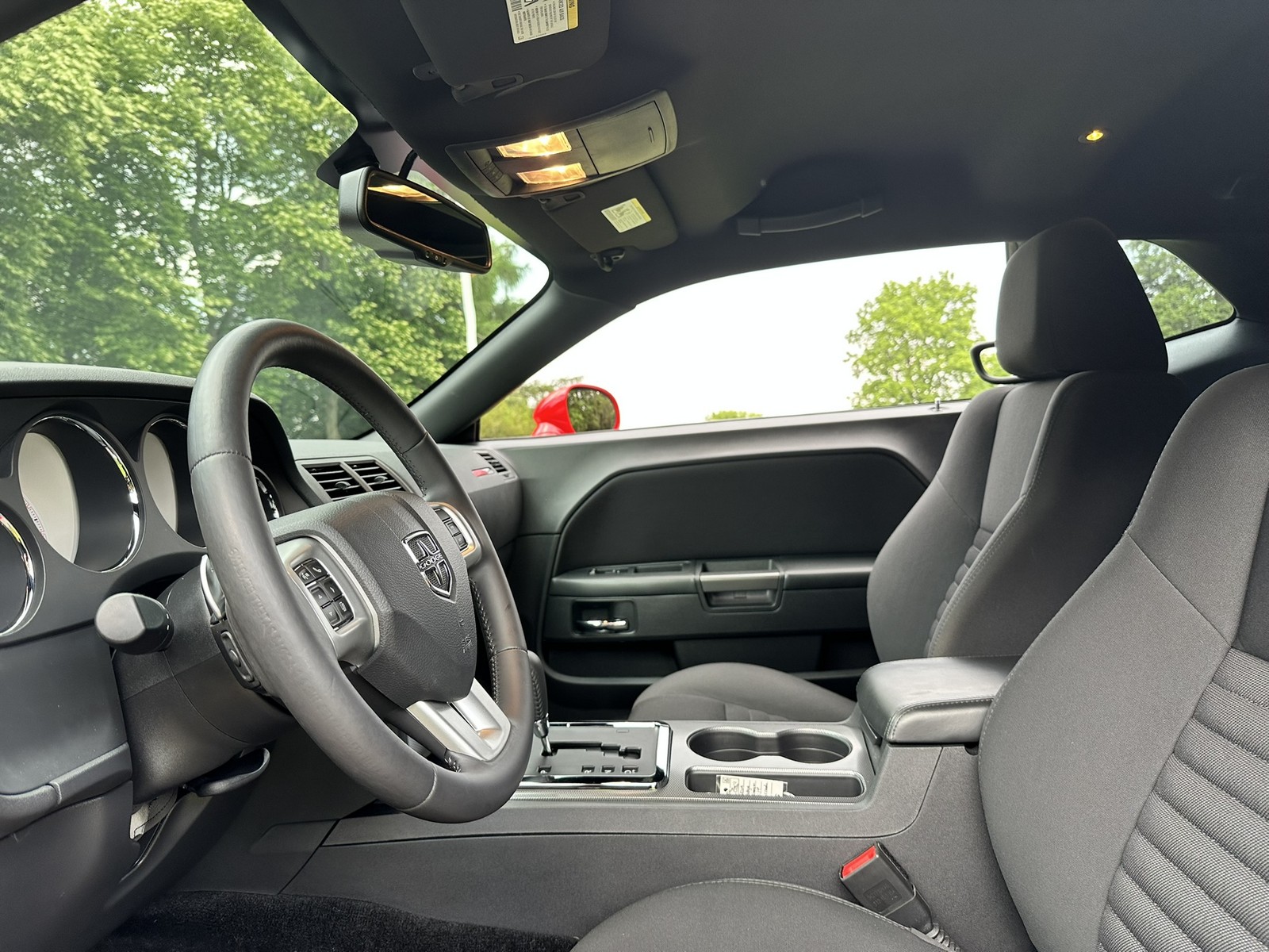 2014 Dodge Challenger R/T - Photo 16
