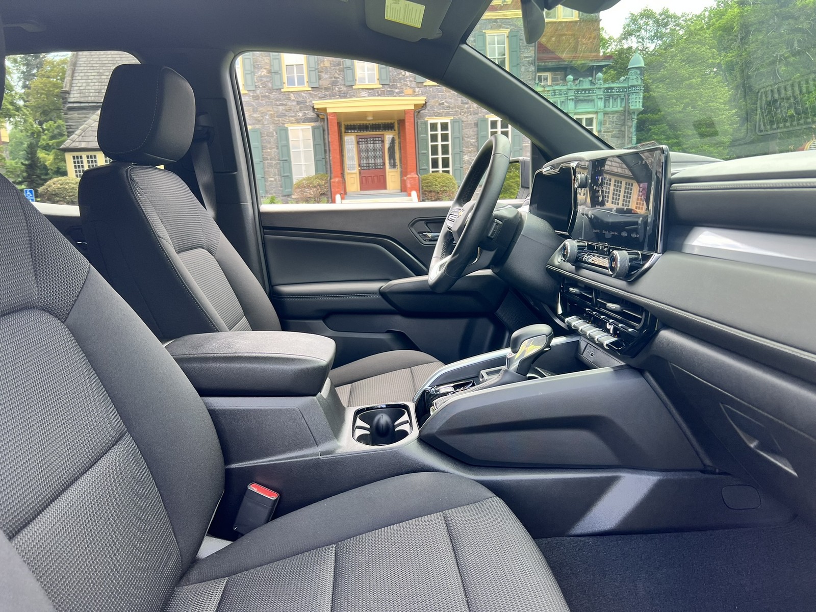 2025 Chevrolet Colorado LT - Photo 20