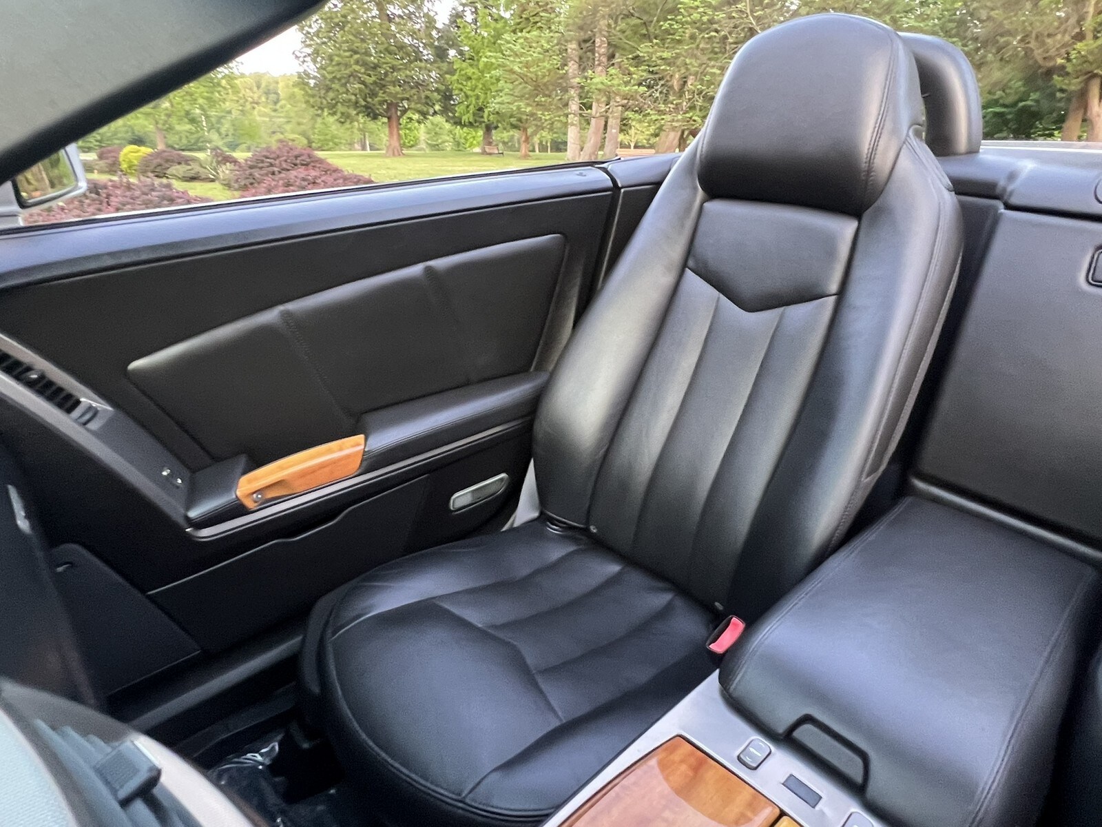 2004 Cadillac XLR Base - Photo 17