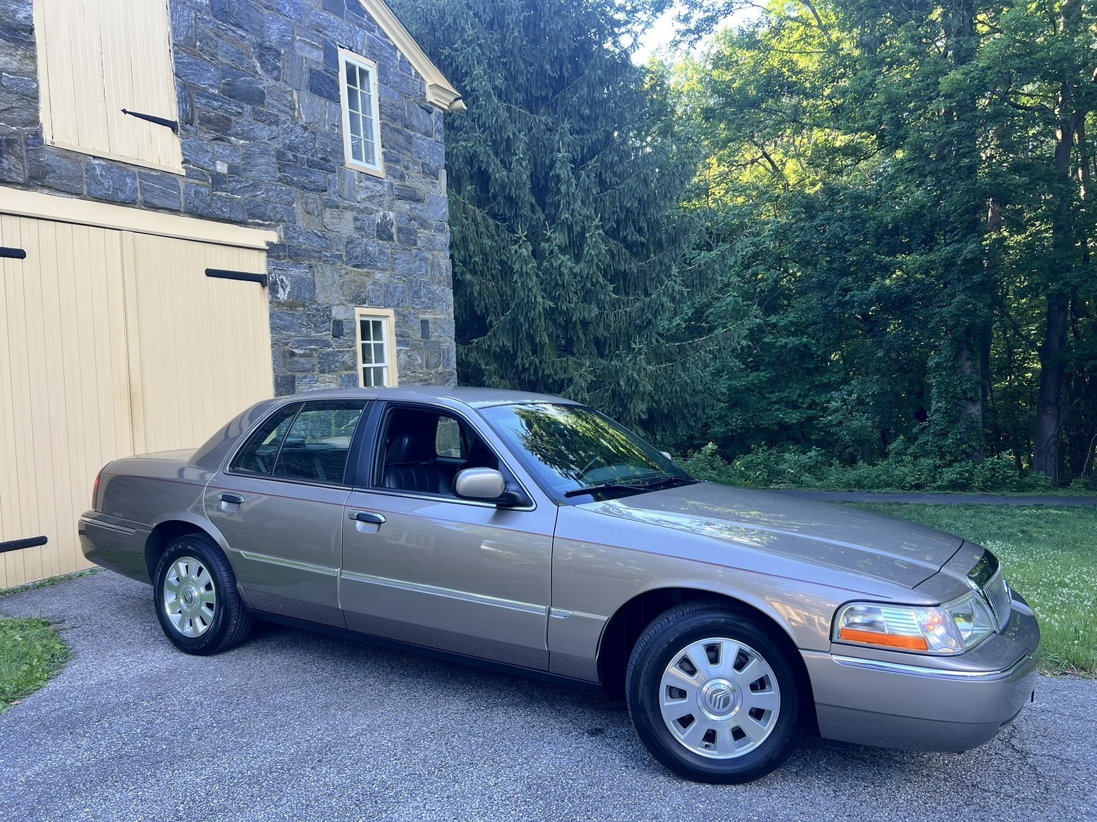 2003 Mercury Grand Marquis LS Premium's photo