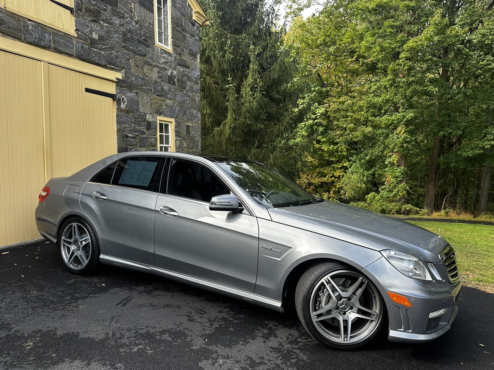 2011 Mercedes-Benz E63 AMG Sedan Driver Assist Pkg - Premium II - Pano Roof - 19's