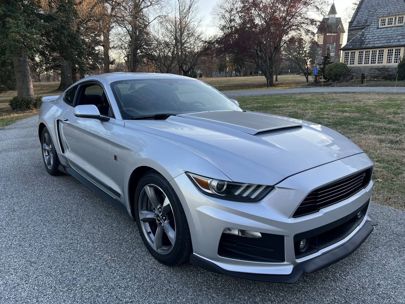 2015 Ford Mustang V6 photo 2