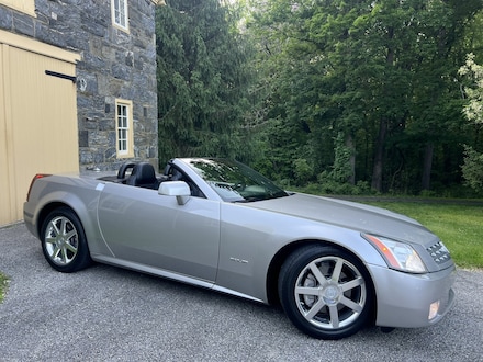 2004 CADILLAC XLR Retractable Hardtop Convertible - Only 52,000 Miles