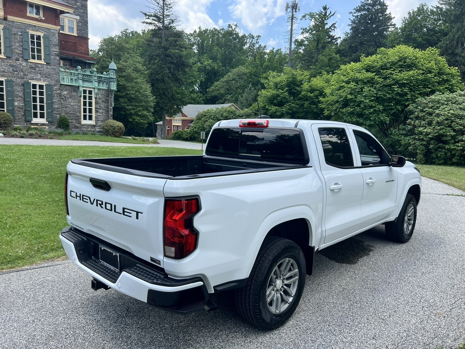 2025 Chevrolet Colorado LT - Photo 10