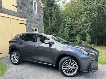 2025 LEXUS NX 350 Luxury AWD Approximately $10,000 in Options - Lexus Warranty
