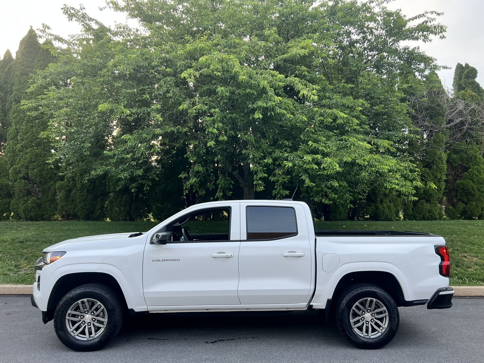 2025 Chevrolet Colorado LT - Photo 46