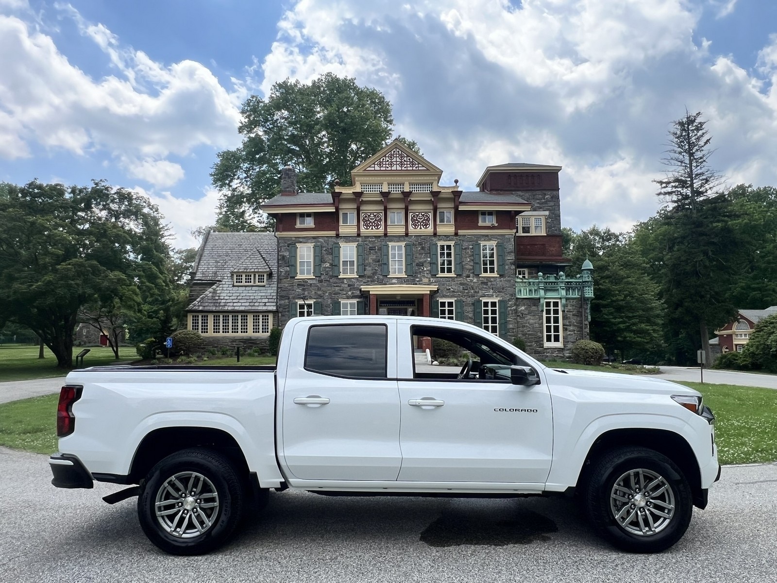 2025 Chevrolet Colorado LT - Photo 12