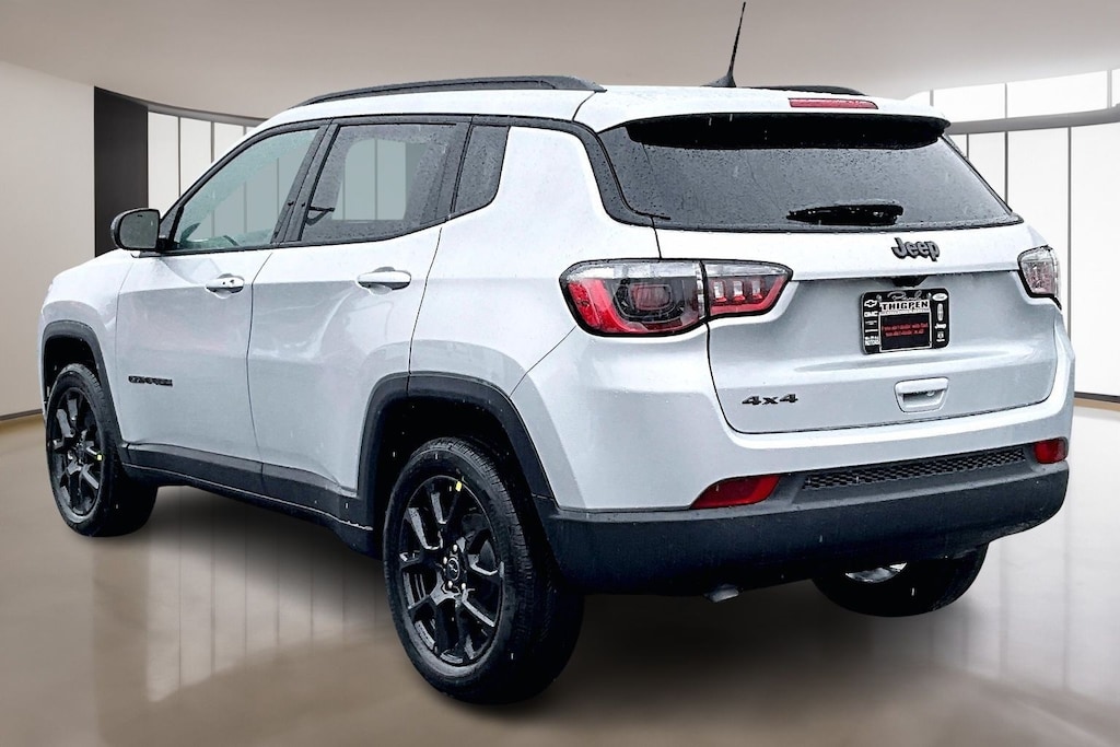 New 2026 Jeep Compass Latitude Sport Utility