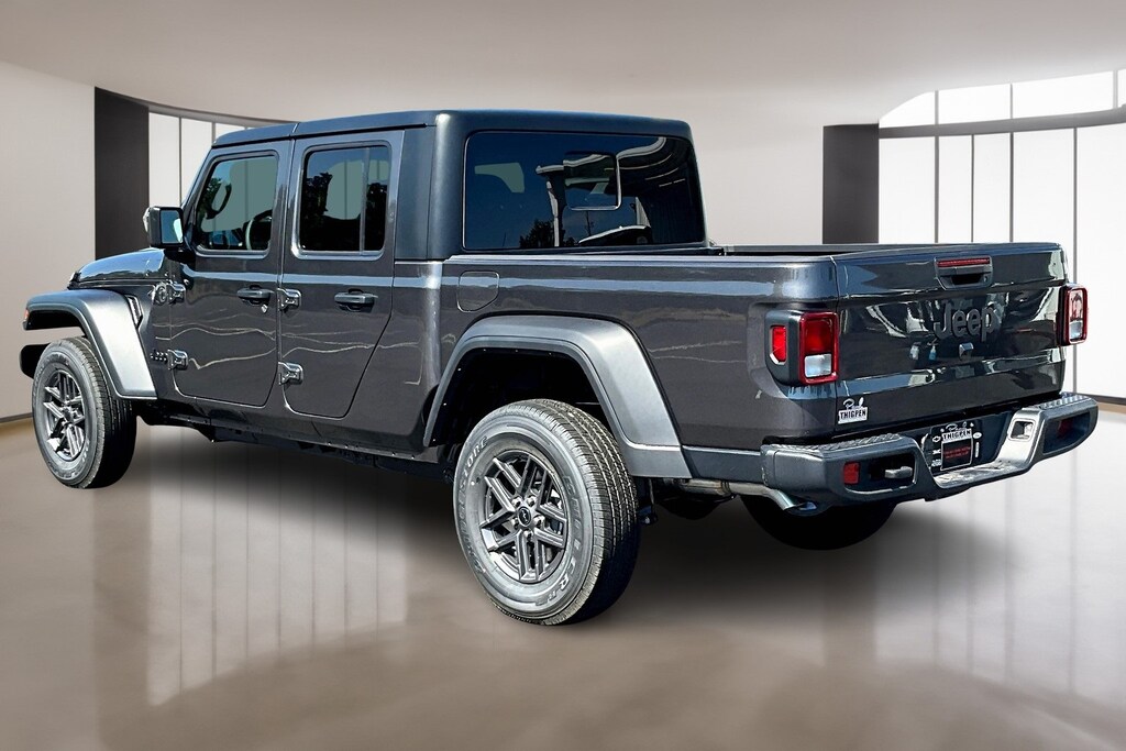 New 2025 Jeep Gladiator Sport Pickup