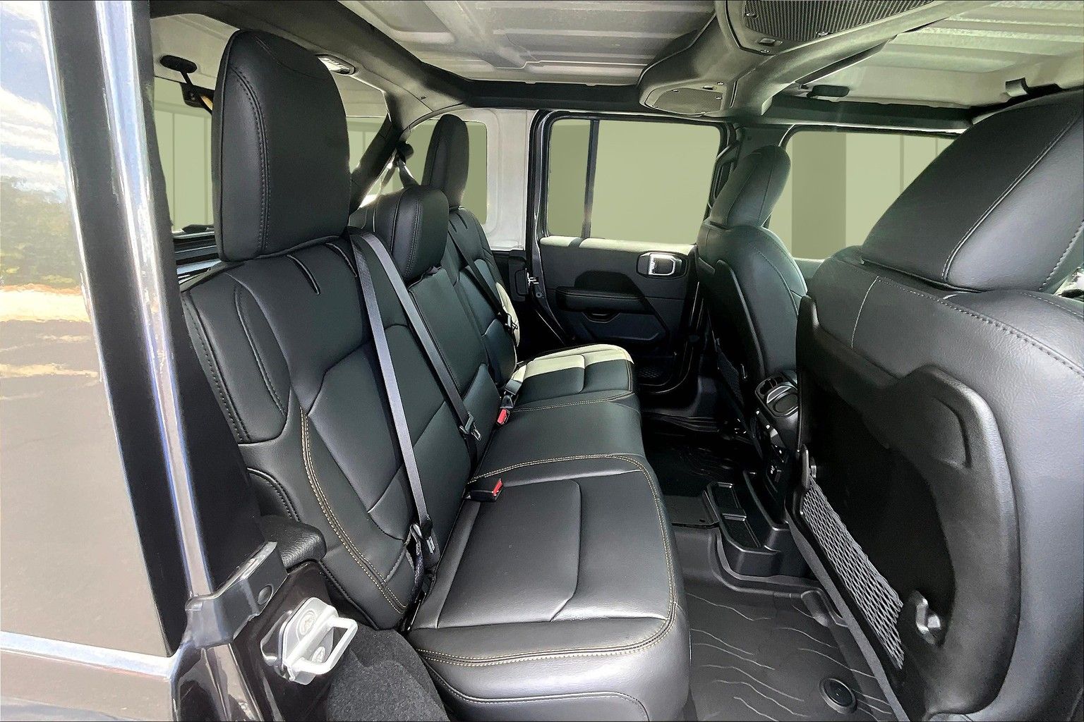 2025 Jeep Wrangler 4-Door Sahara - Photo 10