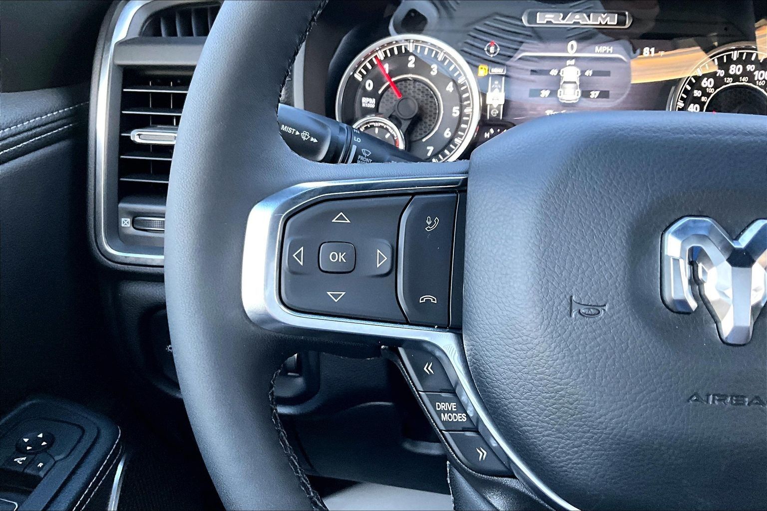 2025 RAM 1500 Laramie - Photo 18