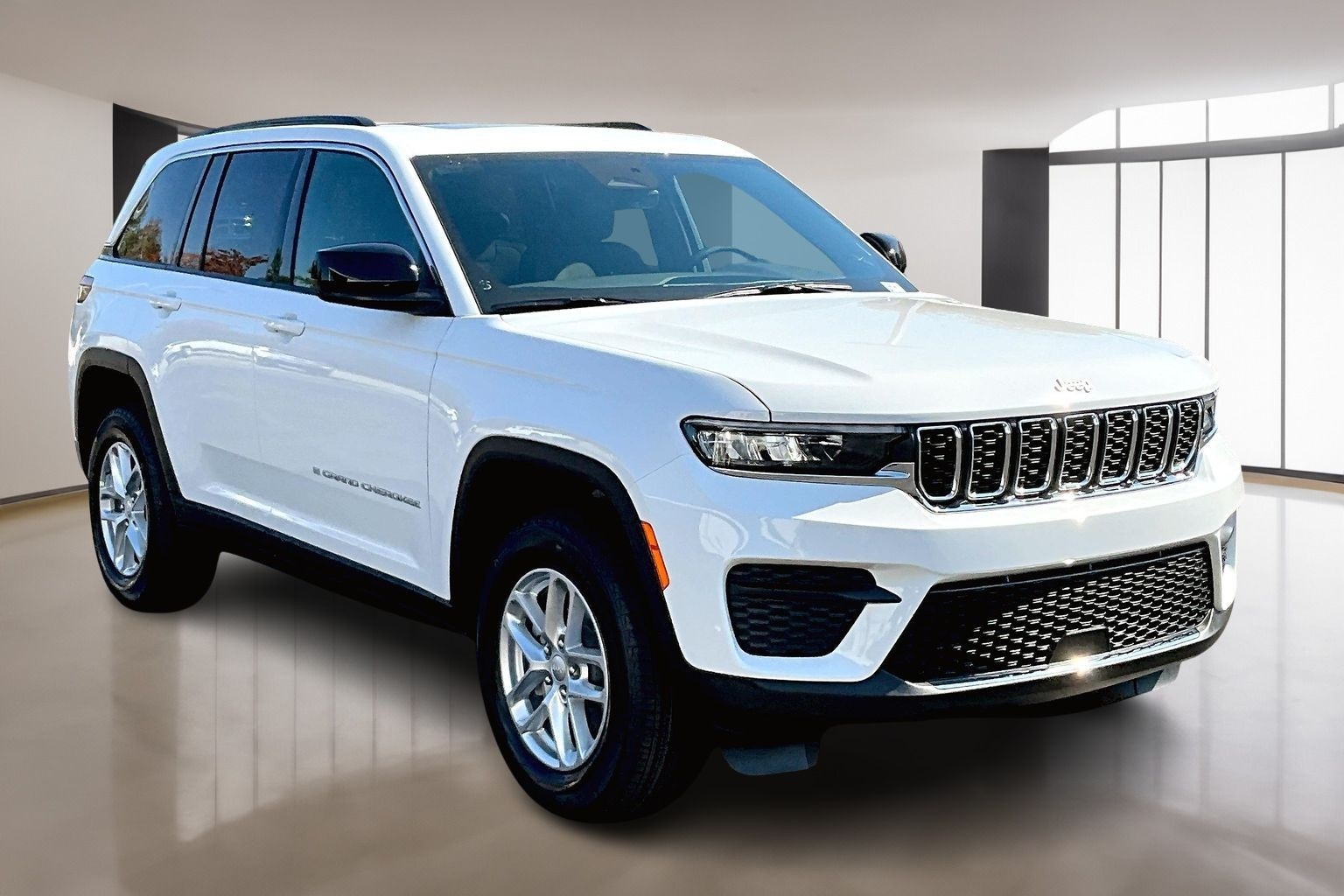 2025 Jeep Grand Cherokee Laredo's photo