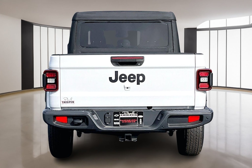 New 2025 Jeep Gladiator Sport Pickup