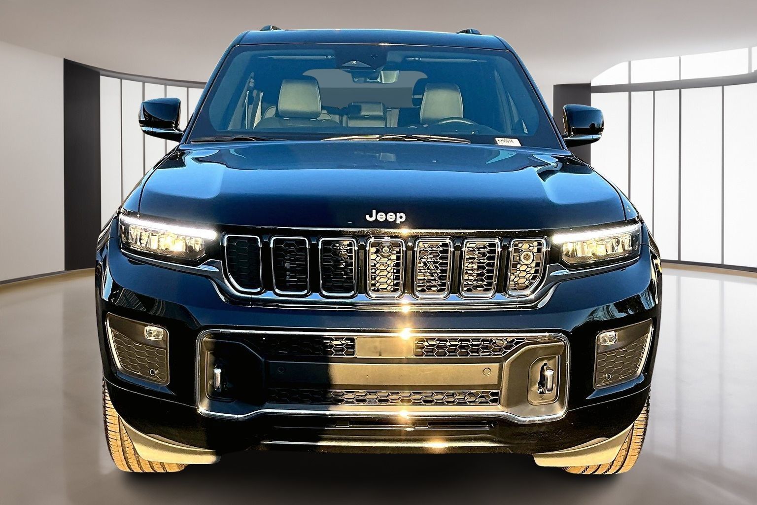 2025 Jeep Grand Cherokee Overland - Photo 17