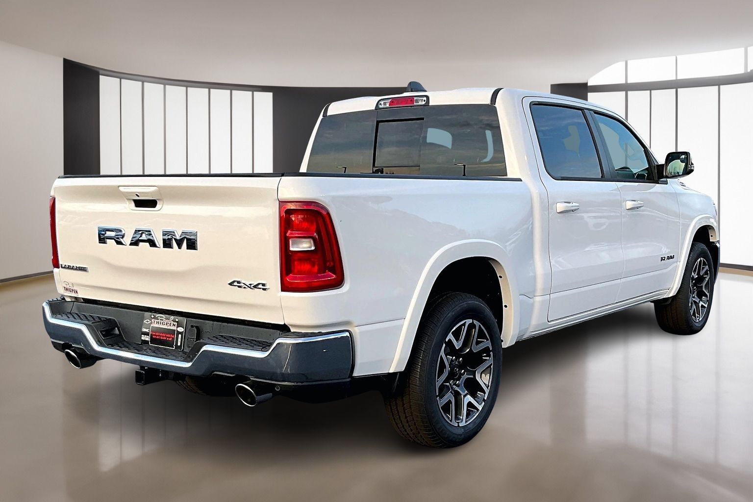 2025 RAM 1500 Laramie - Photo 17