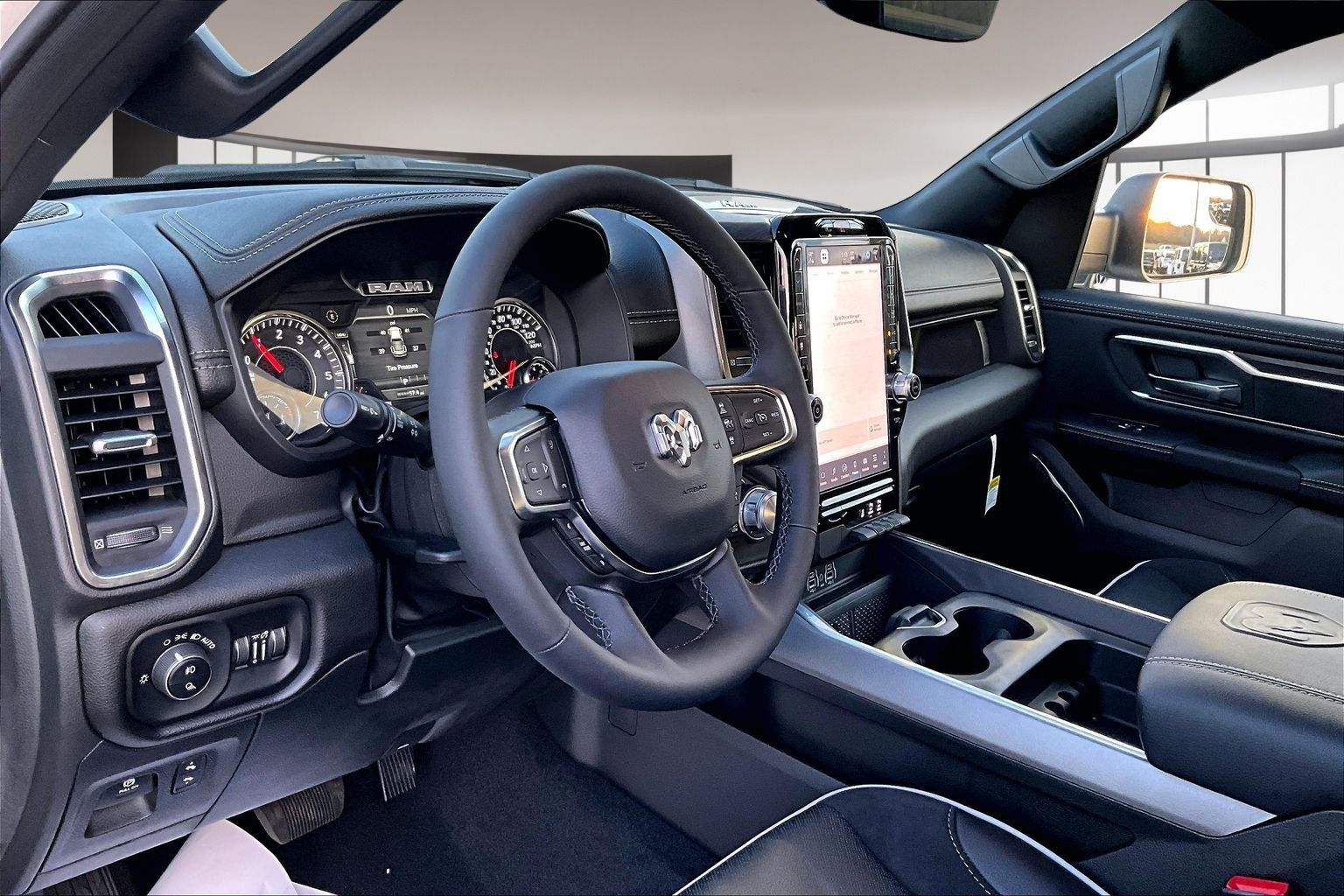 2025 RAM 1500 Laramie - Photo 7