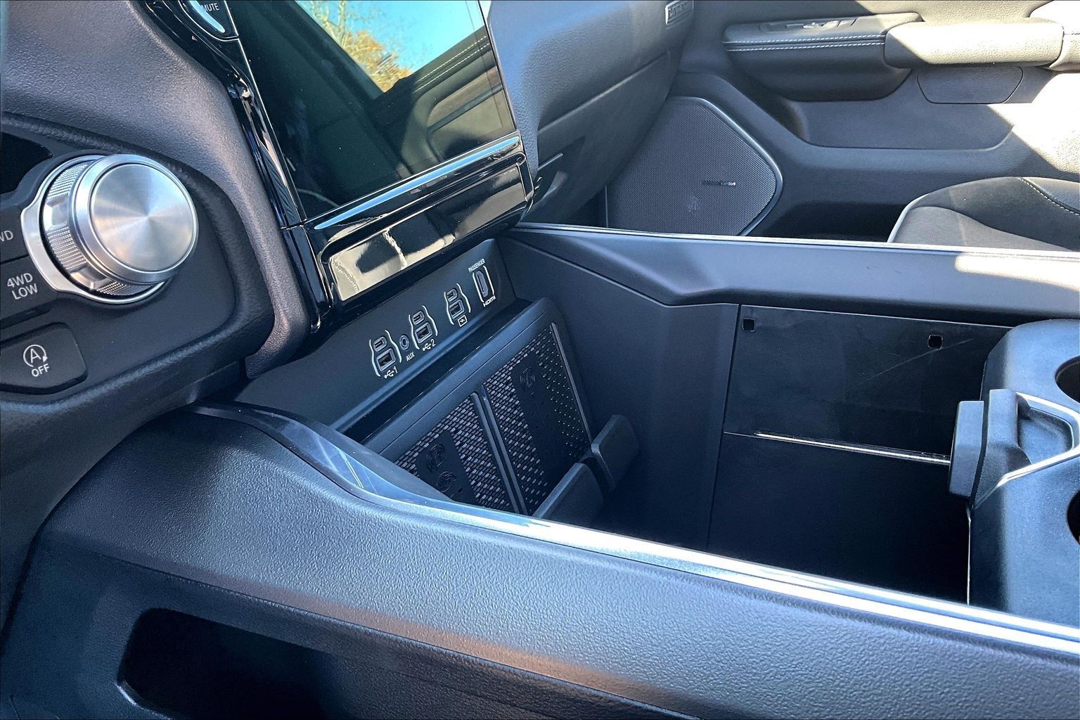 2025 RAM 1500 Laramie - Photo 19