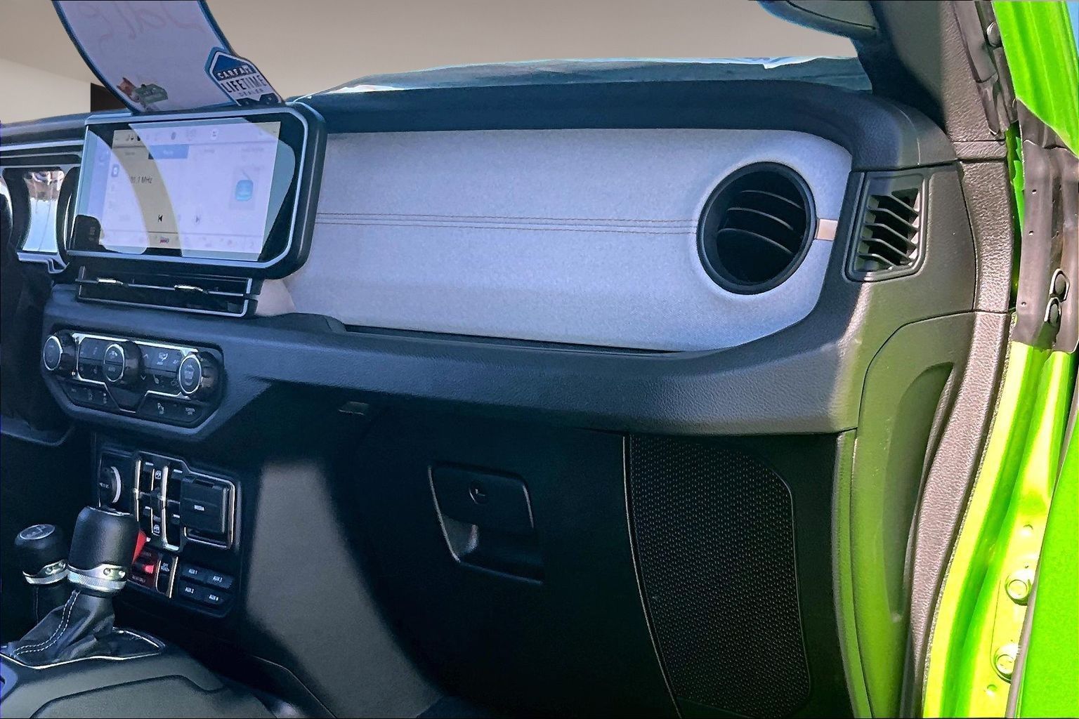 2025 Jeep Wrangler 4-Door Willys - Photo 25