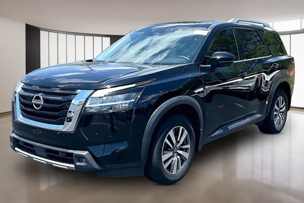Used 2022 Nissan Pathfinder SL SUV