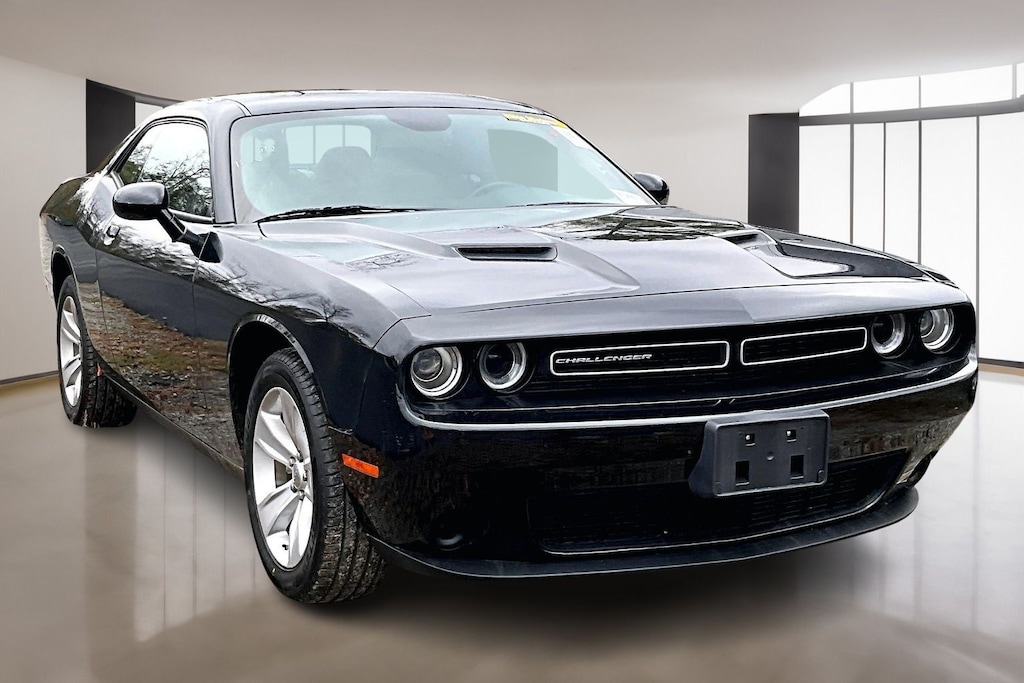 Used 2023 Dodge Challenger SXT Coupe