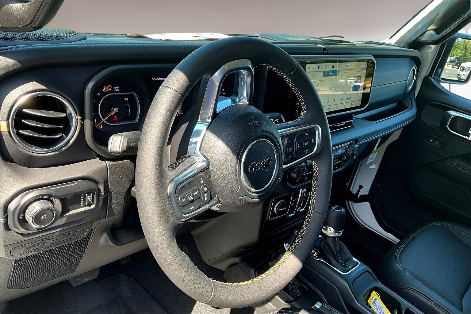 2025 Jeep Wrangler 4-Door Sahara - Photo 7