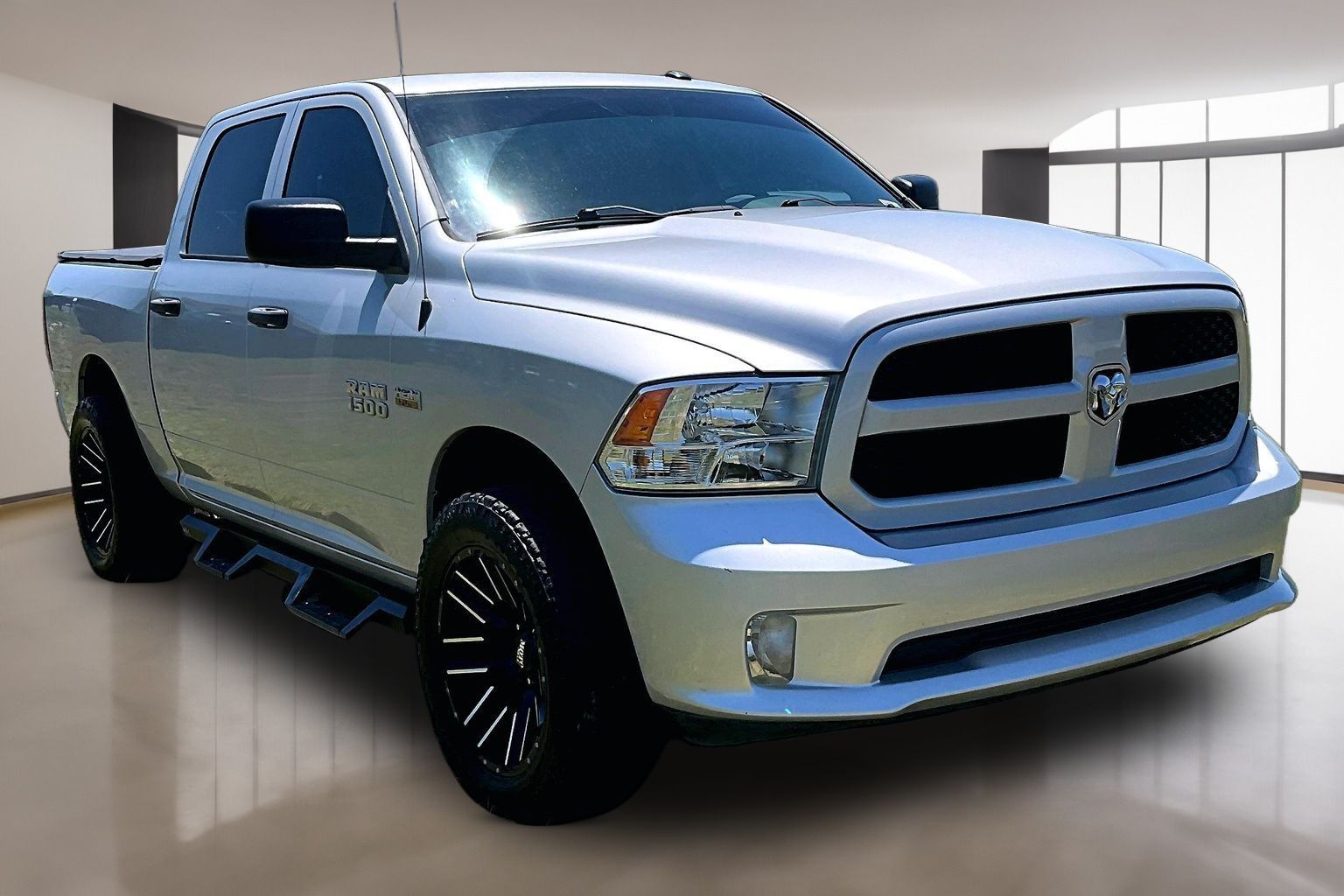 2018 RAM 1500 Express Crew Cab 5'7's photo