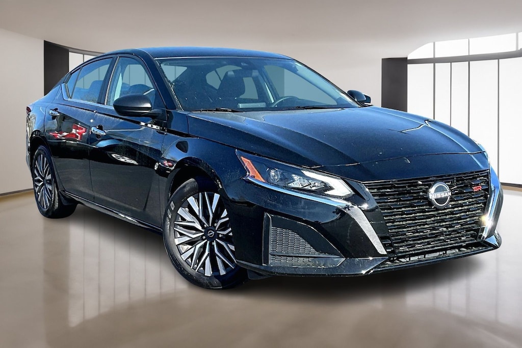 Used 2025 Nissan Altima 2.5 SV Sedan