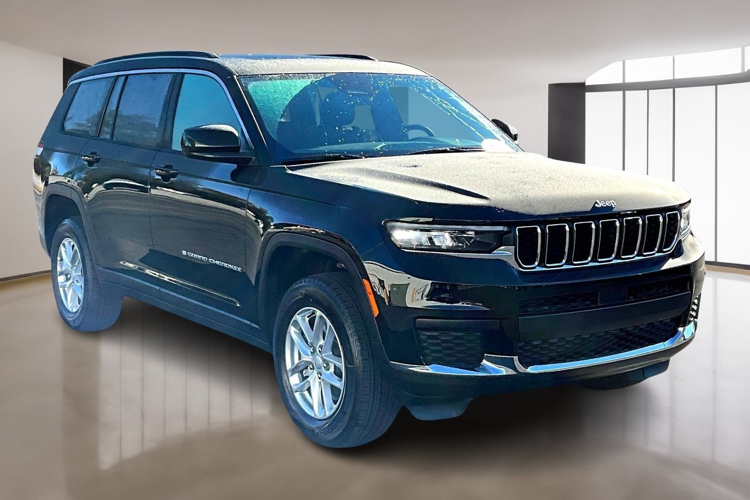2025 Jeep Grand Cherokee L Laredo's photo