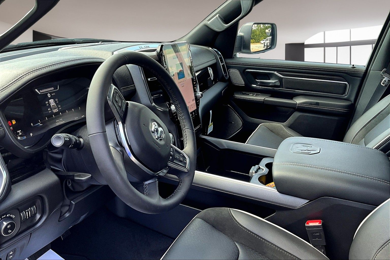 2025 RAM 1500 Laramie - Photo 8