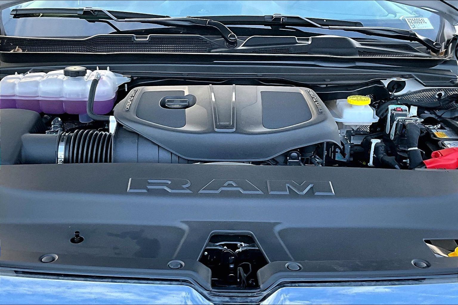 2025 RAM 1500 Laramie - Photo 11