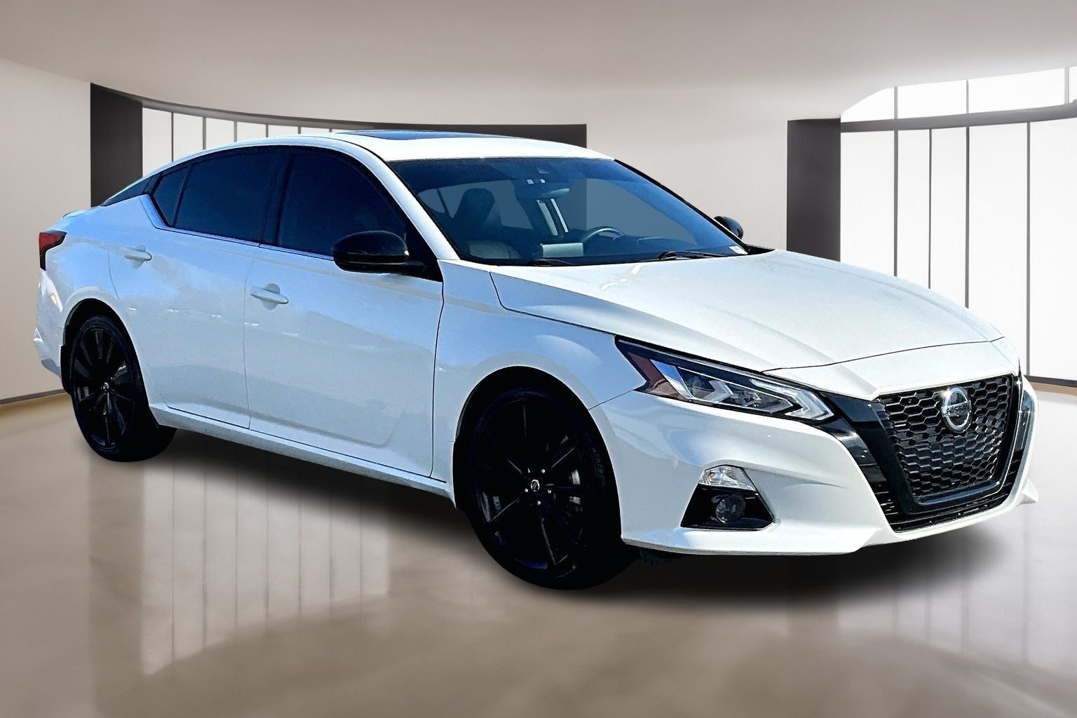 2022 Nissan Altima SR