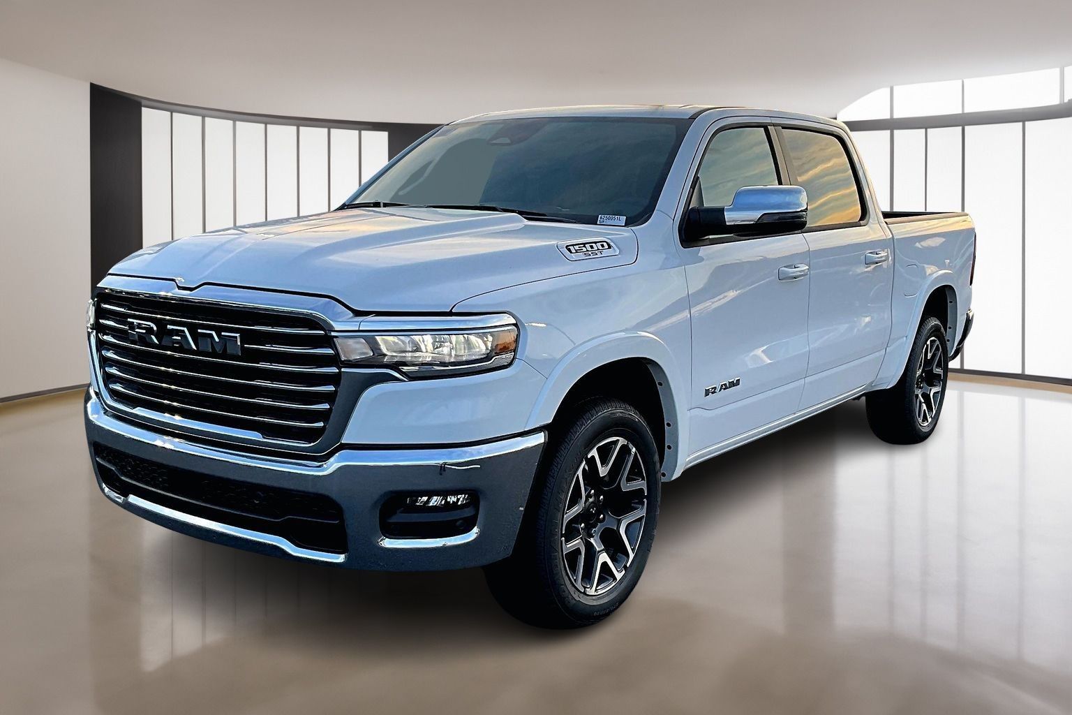 2025 RAM 1500 Laramie - Photo 2