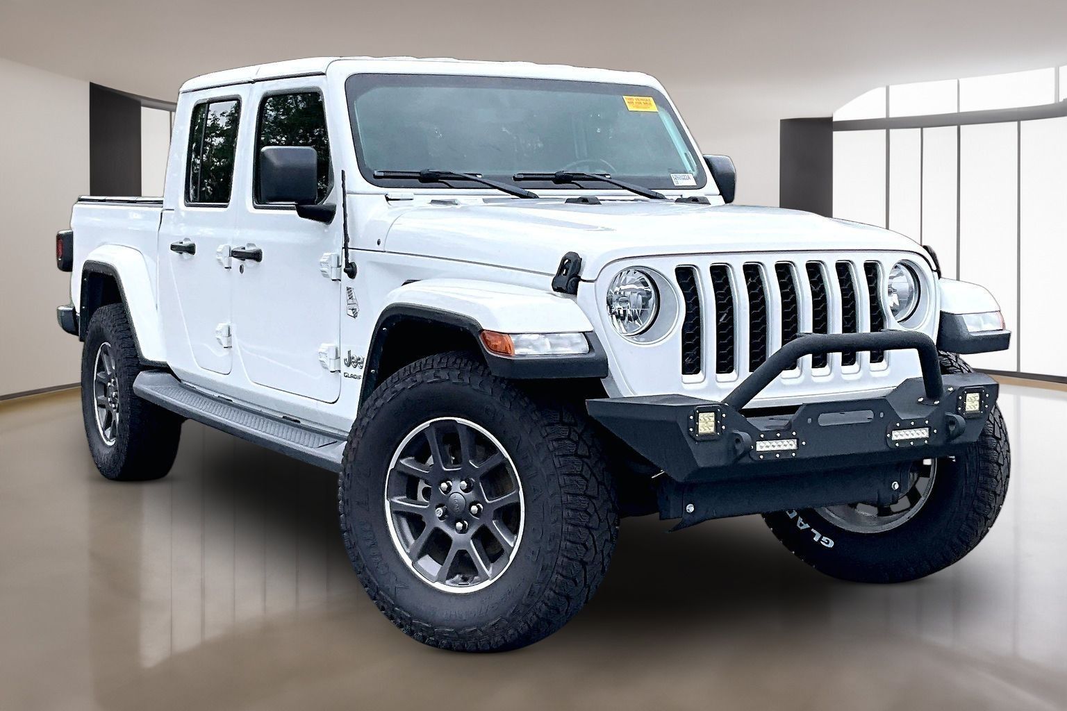2022 Jeep Gladiator Overland's photo