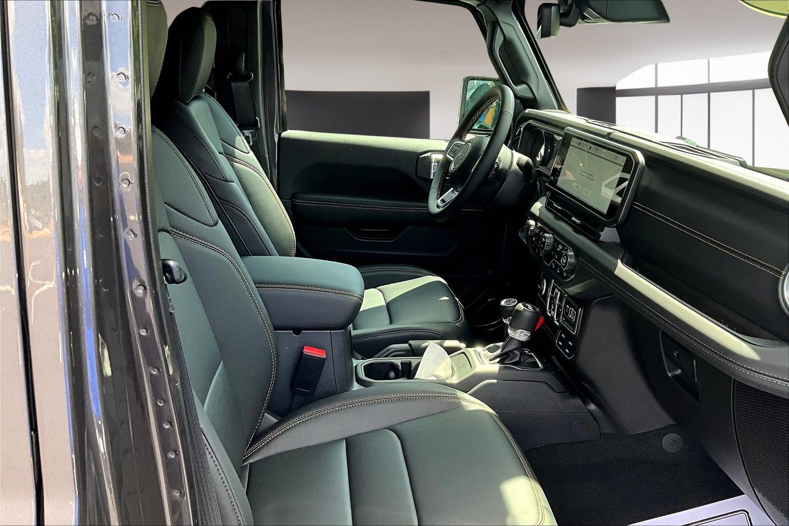 2025 Jeep Wrangler 4-Door Sahara - Photo 11